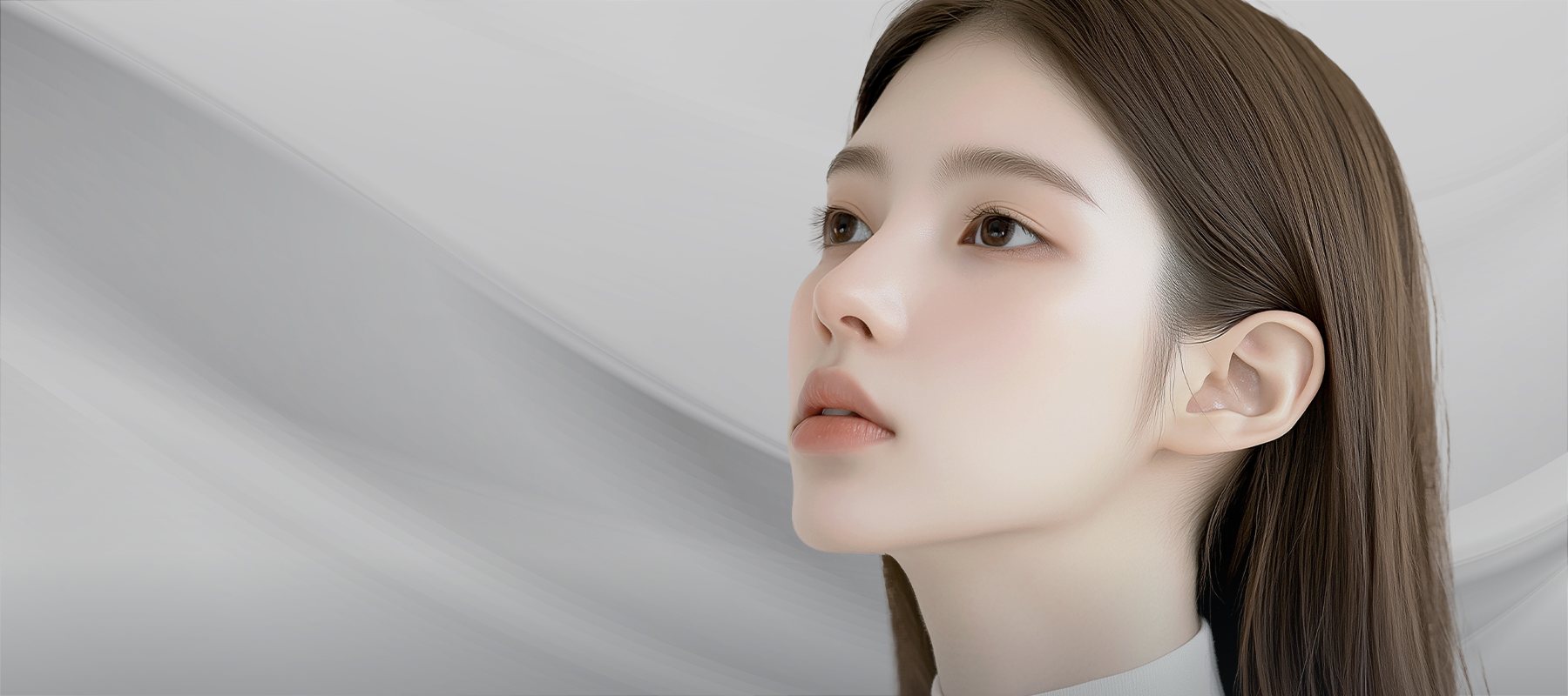 흰 천 배경 앞 옆얼굴 여성 모델(오른쪽) — 리프팅·레이저 슬라이드